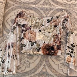 bell sleeve floral print velvet crop top